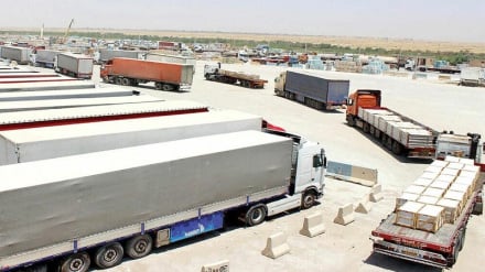 زیان‌های میلیاردی بن‌بست ترانزیتی؛ تاکید کارشناسان بر جداسازی تجارت از سیاست میان کابل و اسلام‌آباد