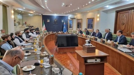 گفت‌وگوی افغانستان و ایران درباره همکاری‌ها در بخش انرژی