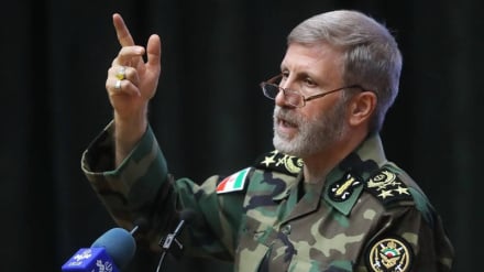 سرلشکر حاتمی: اگر ایران تجارت نکند هیچ‌کس نمیتواند تجارت کند