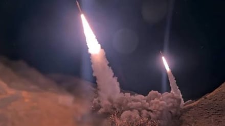 İran Devrim Muhafızları Ordusu, ABD'nin F-35, F-16 ve F-15 Savaş Uçağı Hangarına Cezalandırıcı Saldırı Düzenledi