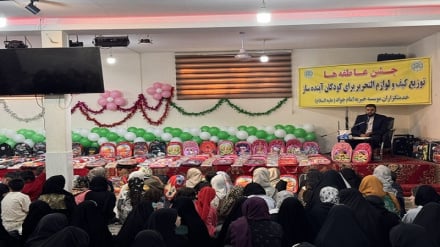 توزیع ۶۰۰ بسته آموزشی میان دانش‌آموزان نیازمند در مشهد