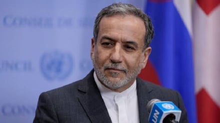 عراقچی: ایران با اقتدار در عرصه بین‌المللی حاضر است