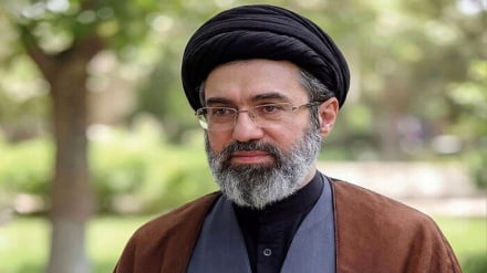 رهبر معظم انقلاب: روز‌های آینده ایران شکوهمندتر از این روز‌ها خواهد بود