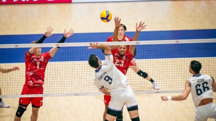 La selección nacional de voleibol de Irán se convirtió en subcampeona de Asia
