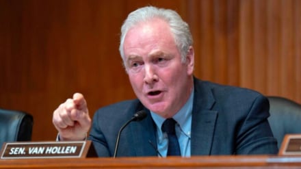 Van Hollen: Jangan Beri Israel Cek Kosong dari Kantong Wajib Pajak AS