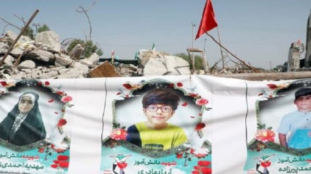 آغاز سال تحصیلی جدید با یاد دانش آموزان شهید/حال و هوای مکتب شجره طیبه میناب در نخستین روز میزان