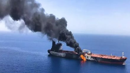 IRGC: Dua Kapal Tanker Meledak setelah Melintasi Jalur Ranjau