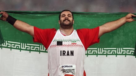 بازی‌های آسیایی ناگویا؛ طیبی، نماینده پرتاب وزنه ایران با رکوردشکنی طلایی شد