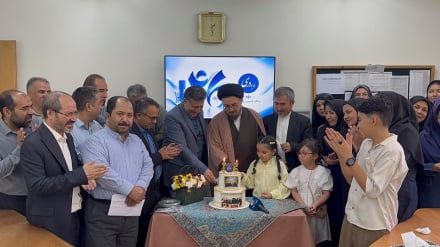 رادیو دری چهل و شش سالگی‌اش را جشن گرفت