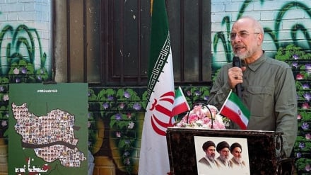 Ghalibaf: Populli iranian qëndroi me guxim përballë armikut; flamuri është simbol i dinjitetit