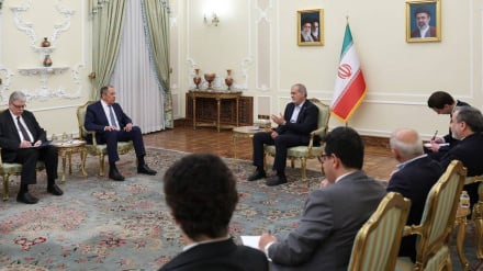 پزشکیان در دیدار لاوروف: تعمیق مناسبات تهران و مسکو گامی کلیدی در تحکیم نظم چندجانبه‌گراست
