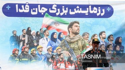 د ایران په سنندج کښې د جان فدایان ایران مانوره