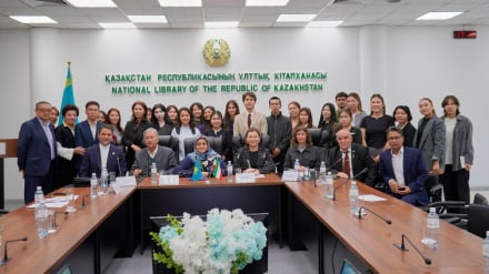 Әл-Фараби атындағы ҚазҰУ студенттері Хафиз кешінде ақын ғазалдарын парсы тілінде оқыды