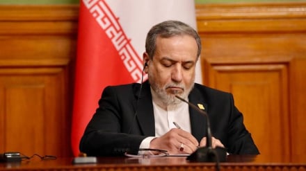 Araghchi kepada Macron: Konsistenlah pada Narasimu