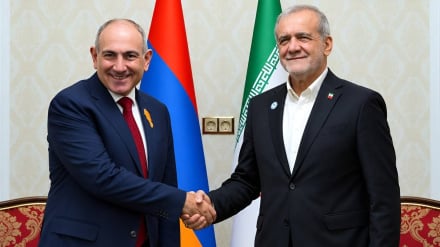 Bə İron iyən Ermənistoni miyono əloğəon inkişofi Pezeşkiyani təkid