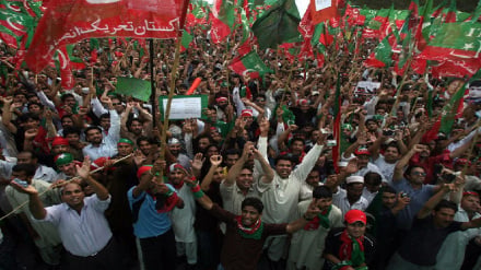  شکست مذاکرات دولت و اپوزیسیون پاکستان و آغاز راهپیمایی بزرگ تحریک انصاف
