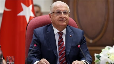 Türkiye Savunma Bakanı: Güçlerimiz Suriye ve Irak’ta Kalmaya Devam Edecek