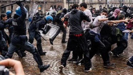 Polisi Italia Tangkap 371 Demonstran, 110 di Antaranya Remaja