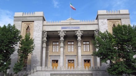 Convocan al embajador británico al Ministerio de Asuntos Exteriores de Irán