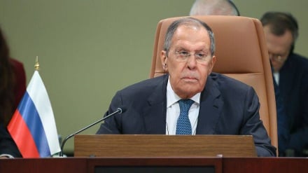 Lavrof: Farsi dıyo əmniyyətədə, saheli kişvəron bəpe oxonə sıxani bıjənon