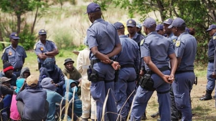Polisi Afrika Kusini wakabiliana kwa nguvu kubwa na uchimbaji haramu wa madini 