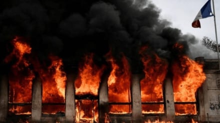 Fransa Ateş ve Protestolar İçinde: 1.800 Kişi Gözaltına Alındı, Bir Gösterici Hayatını Kaybetti