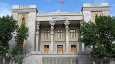 احضار سفیر انگلیس به وزارت امور خارجه ایران