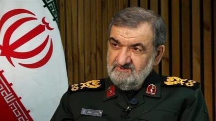 ټرمپ د هرمز اوبلارې په پرانیستلو کې له ناکامۍ وروسته قاچاق ته مخه کړې ده